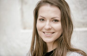 girl-2259596_640